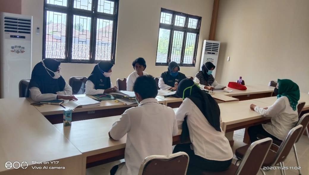 MONITORING DAN EVALUASI POKJA PENATAAN SISTEM MANAJEMEN SDM DAN POKJA PENGUATAN AKUNTABILITAS KINERJA PADA PELAKSANAAN PEMBANGUNAN ZONA INTEGRITAS DI RSJ MUTIARA SUKMA 